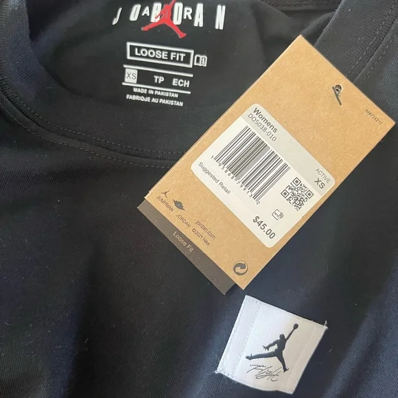 Jordan Nike Essentials Boxy 2 Logo Cropped T-Shirt - Black - Picture 8 of 11